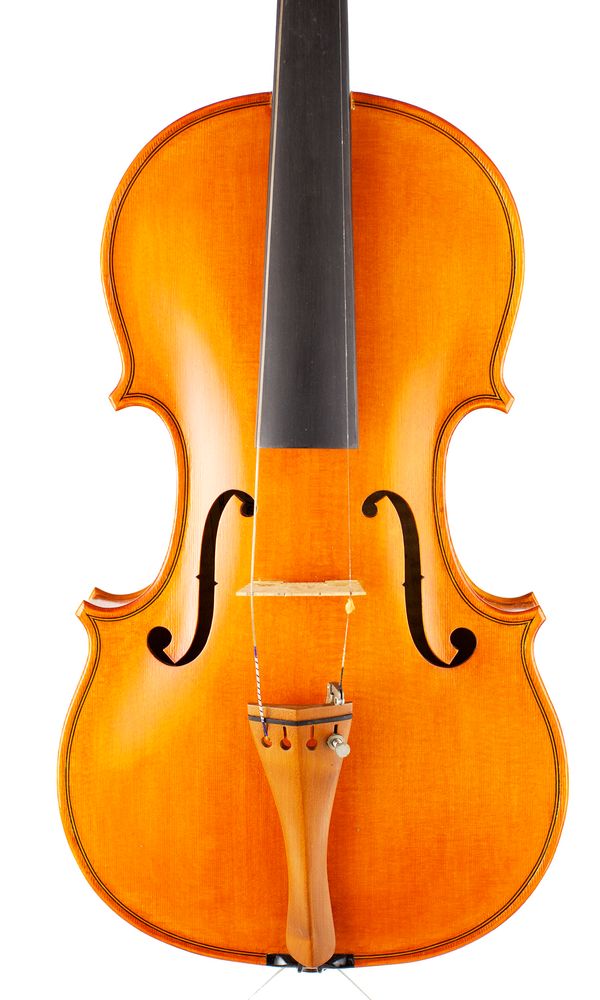 A violin by Harry Dobbs, Peopleton, 1976