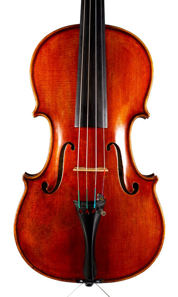 A violin, labelled Fatto da Patrick Labrot