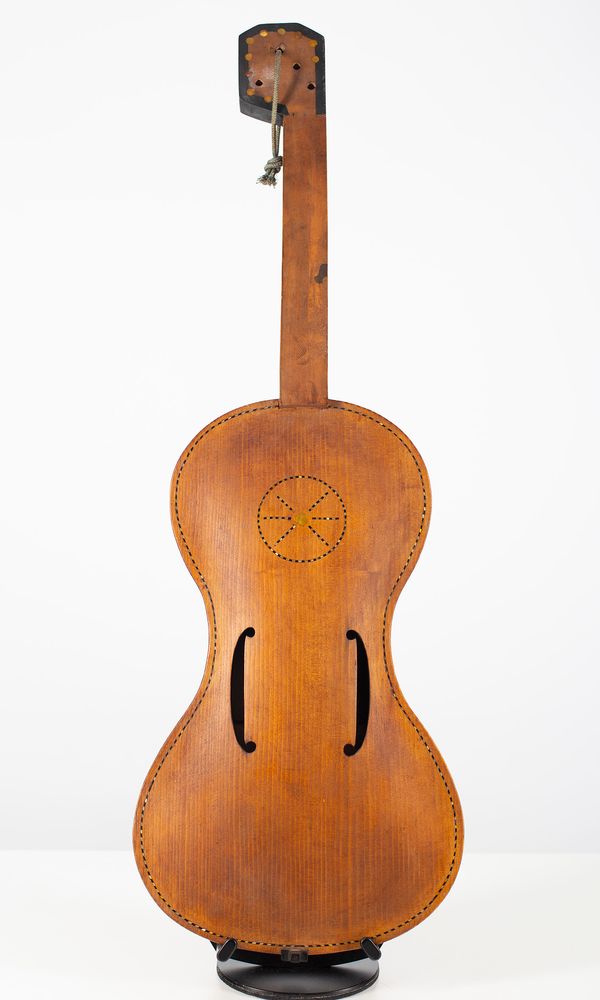 A viol / violin