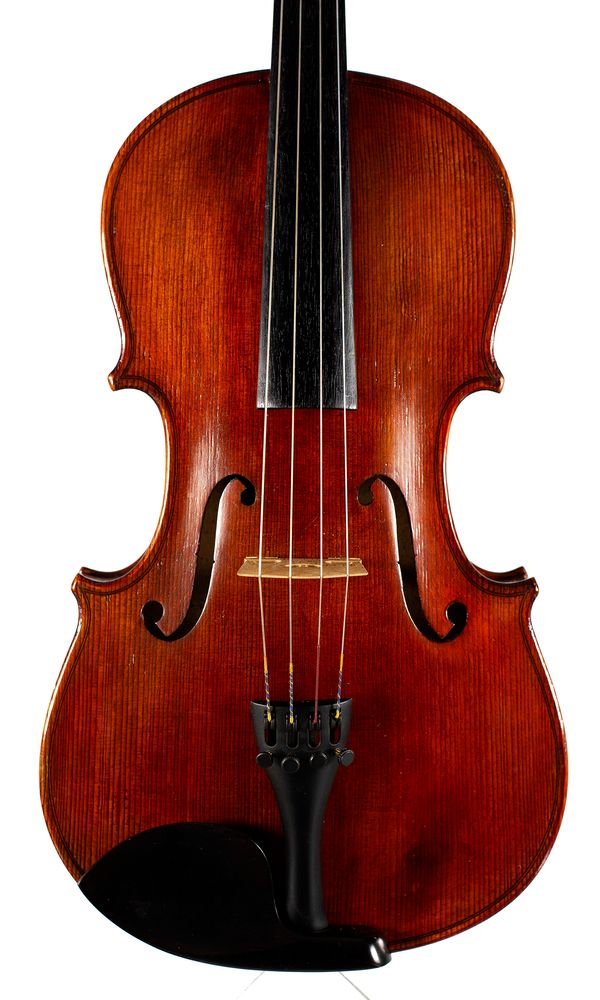 A viola, 20th Century