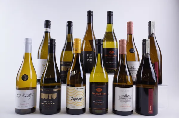 11 BOTTLES NEW ZEALAND CHARDONNAY AND 1 PINOT GRIS