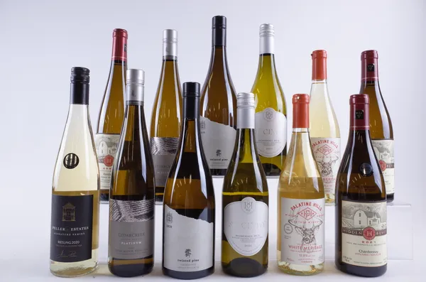 12 BOTTLES CANADIAN WHITE WINE