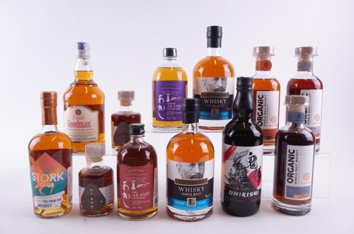 12 BOTTLES WHISKEY/WHISKY