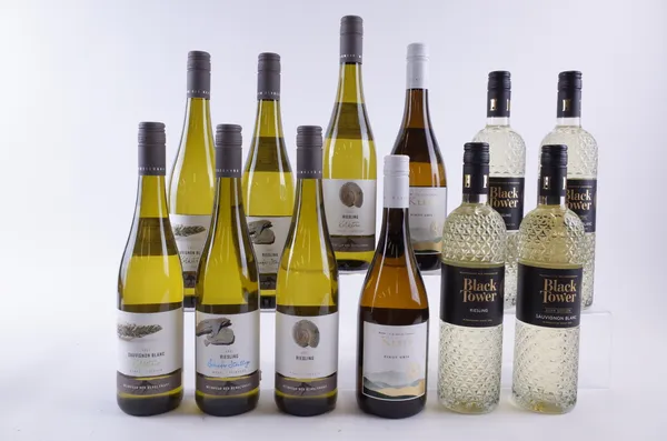 12 BOTTLES GERMAN WHITE WINE