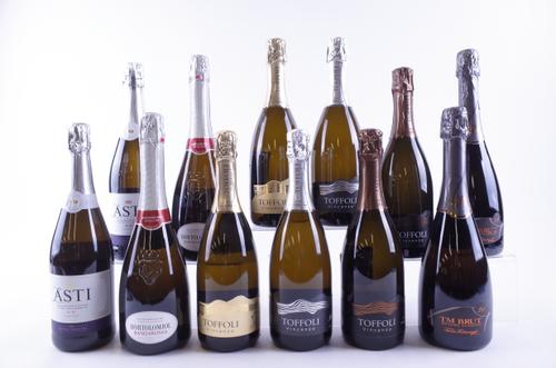 TWELVE BOTTLES ITALIAN SPARKLING WINE