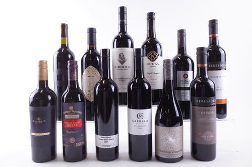 TWELVE BOTTLES AUSTRALIAN SHIRAZ