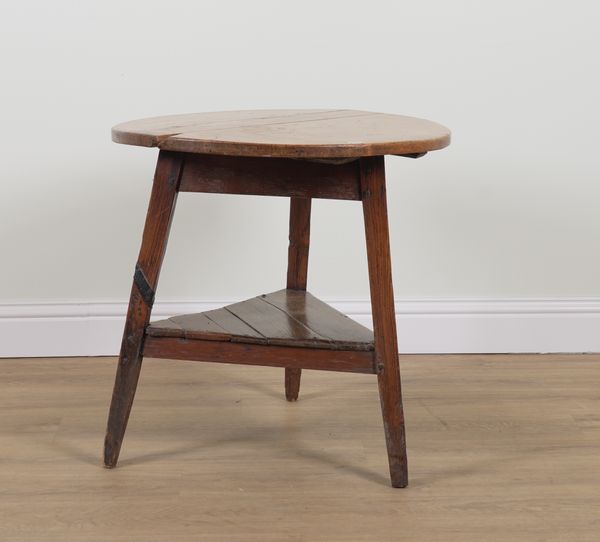 AN EARLY 19TH CENTURY CRICKET TABLE