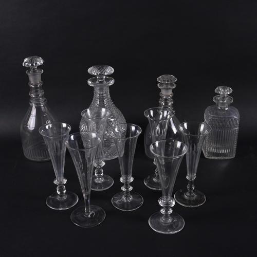 A GROUP OF GLASSWARE (15)