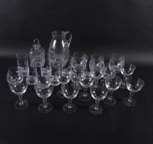 A GROUP OF ROWLAND WARD SAFARI GLASSWARE