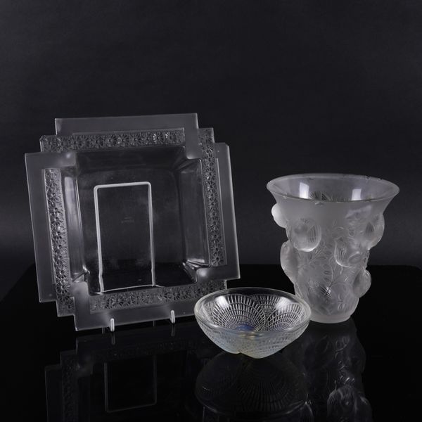 THREE ITEMS OF LALIQUE GLASS