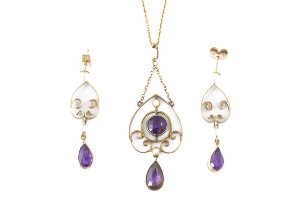 AN AMETHYST AND PEARL PENDANT WITH A NECKCHAIN AND A MATCHING PAIR OF EARRINGS (3)