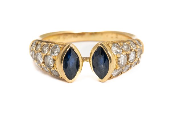 A GOLD, SAPPHIRE AND DIAMOND RING