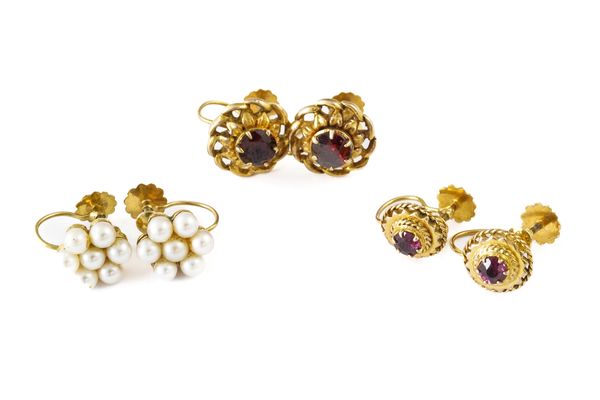 THREE PAIRS OF GOLD EARRINGS (6)