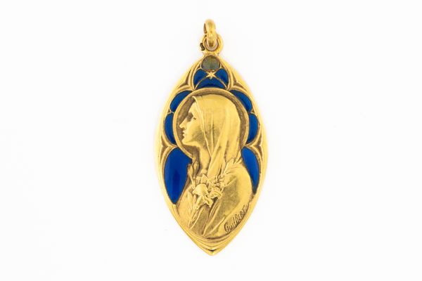 A FRENCH GOLD AND PLIQUE A JOUR ENAMELLED PENDANT