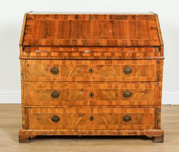 AN EARLY 19TH CENTURY ITALIAN BOX WOOD INLAID WALNUT BUREAU