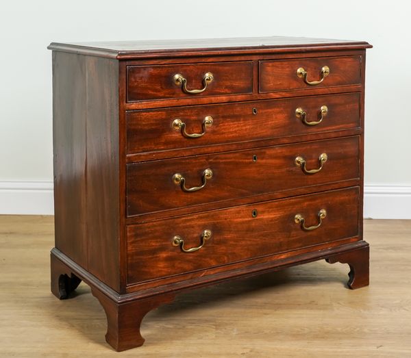 A MID 18TH CENTURY MAHOGANY FIVE DRAWER CHEST