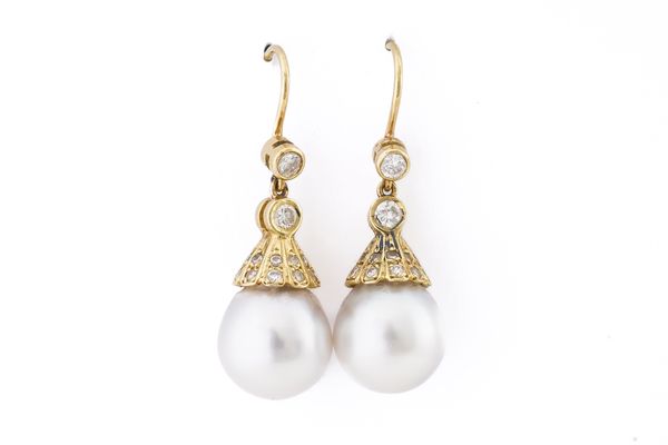 A PAIR OF GOLD, DIAMOND  AND CULTURED PEARL PENDANT EARRINGS