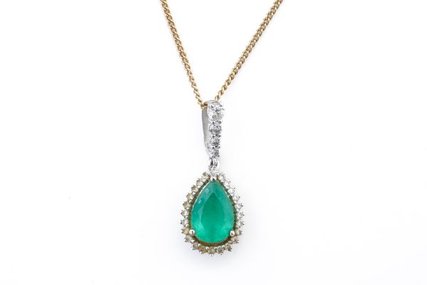 A WHITE GOLD, EMERALD AND DIAMOND DROP SHAPED PENDANT, WITH A GOLD NECKCHAIN (2)