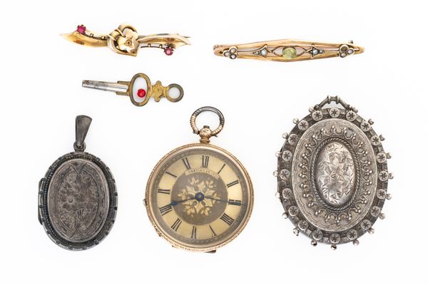 TWO GOLD BROOCHES, A GOLD CASED FOB WATCH AND KEY AND TWO LOCKETS (6)