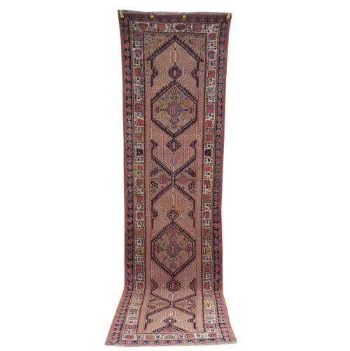 A SERABI RUNNER, CAUCASIAN