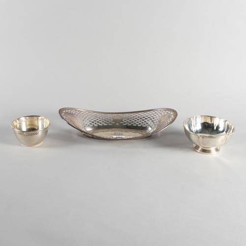 A GROUP OF STERLING WARES (3)