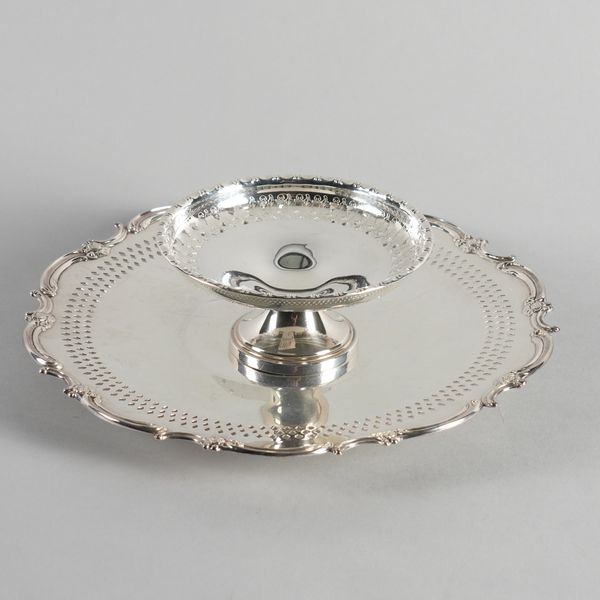 A STERLING SHAPED CIRCULAR DISH AND A STERLING BONBON DISH (2)