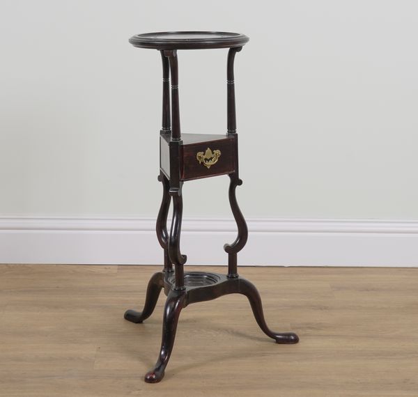 AN 18TH CENTURY MAHOGANY SHAVING STAND