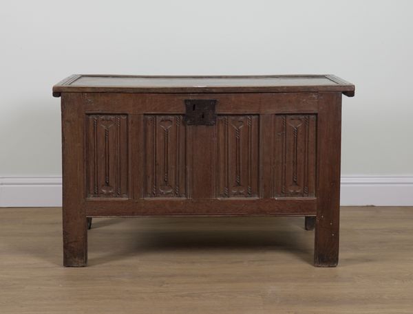 A 17TH CENTURY OAK COFFER