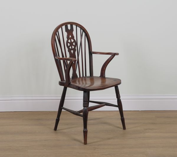 AN EARLY 19TH CENTURY FRUITWOOD WINDSOR OPEN ARMCHAIR