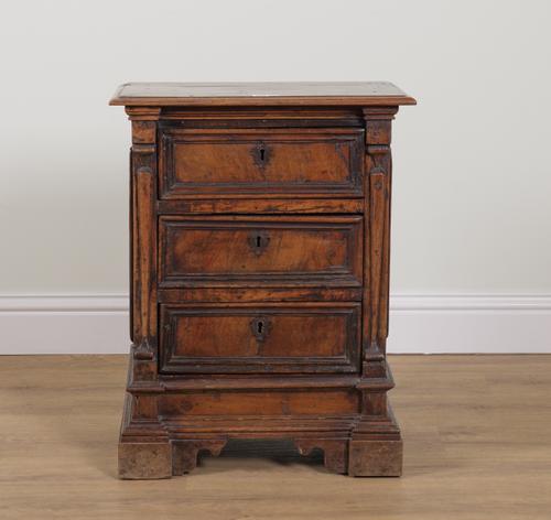 AN 18TH CENTURY AND LATER ITALIAN WALNUT SMALL THREE DRAWER CHEST