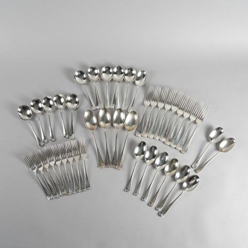 A SILVER RAT TAIL PATTERN PART TABLE SERVICE (43)