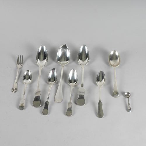 A GROUP OF FOREIGN AND PLATED FLATWARE (10)