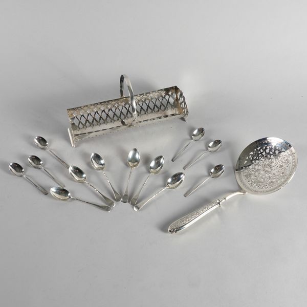 A GROUP OF SILVER, FOREIGN AND PLATED WARES (5)