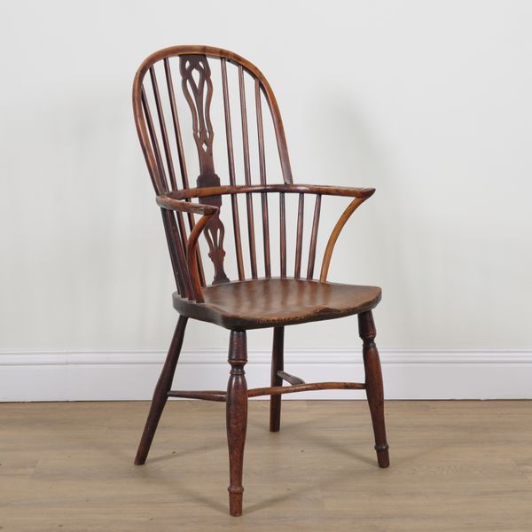 A 19TH CENTURY ELM AND YEW BACKED WINDSOR CHAIR