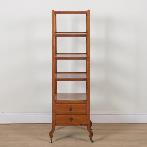 AN EDWARDIAN MAHOGANY FOUR TIER WHATNOT