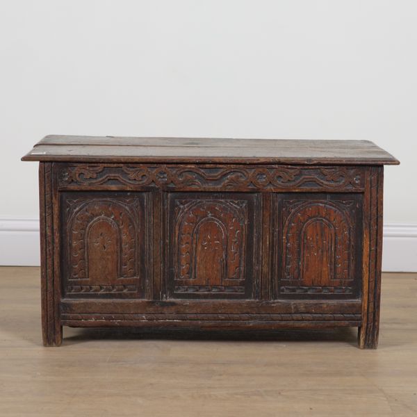 A 17TH CENTURY SMALL OAK COFFER