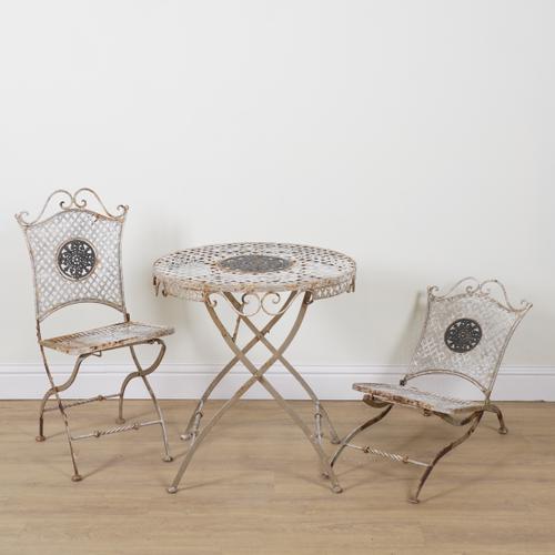 A 20TH CENTURY WHITE PAINTED CIRCULAR METAL FOLDING TABLE (4)