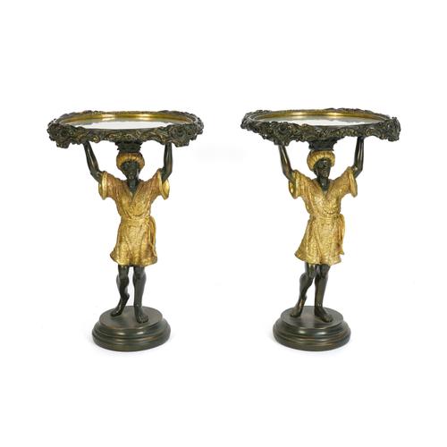 A PAIR OF MIRROR TOPPED CIRCULAR OCCASIONAL TABLES (2)