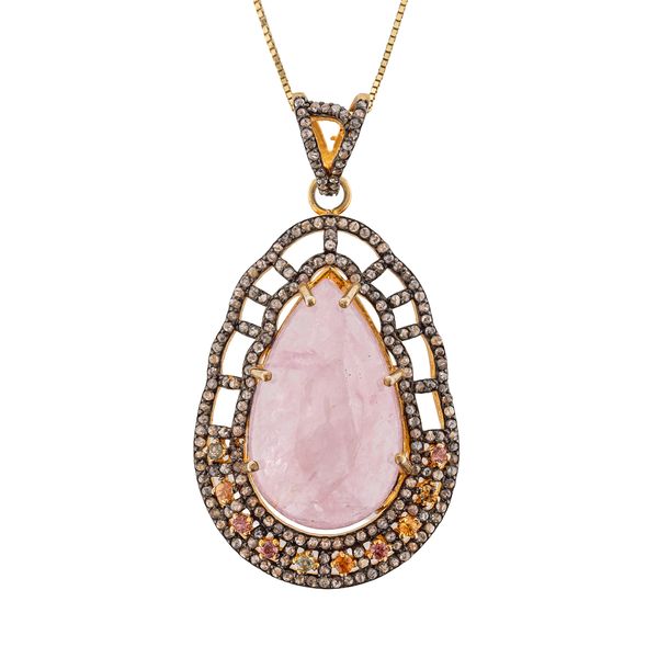 A MORGANITE CLUSTER PENDANT NECKLACE (2)