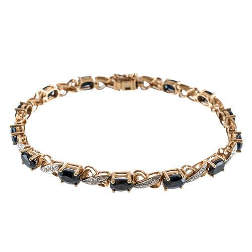 A DIAMOND AND SAPPHIRE BRACELET