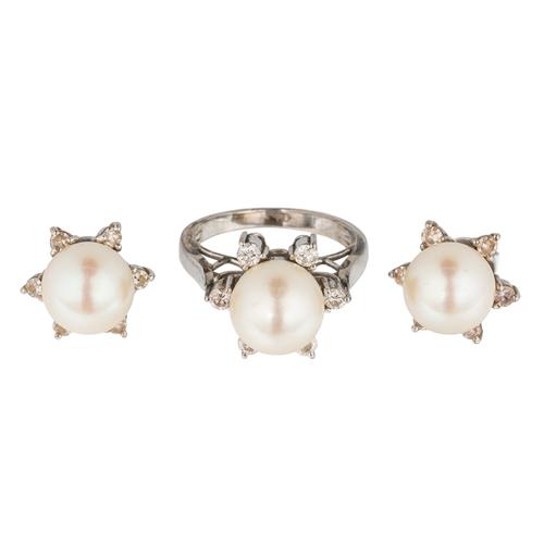 A CULTURED PEARL AND DIAMOND RING AND A PAIR OF EARRINGS (3)