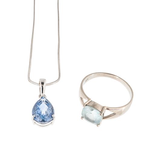 A WHITE GOLD AND AQUAMARINE SET RING AND A SAPPHIRE SET PENDANT WITH A WHITE GOLD NECKCHAIN (3)