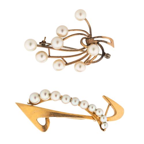 TWO GOLD AND CULTURED PEARL BROOCHES (2)