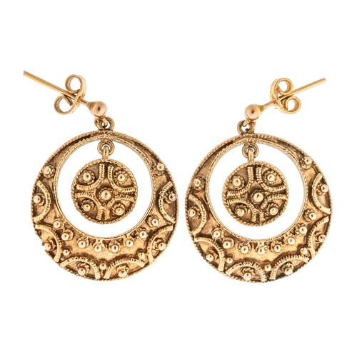 A PAIR OF 9CT GOLD PENDANT EARRINGS