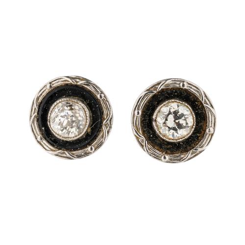 A PAIR OF DIAMOND SINGLE STONE EARSTUDS