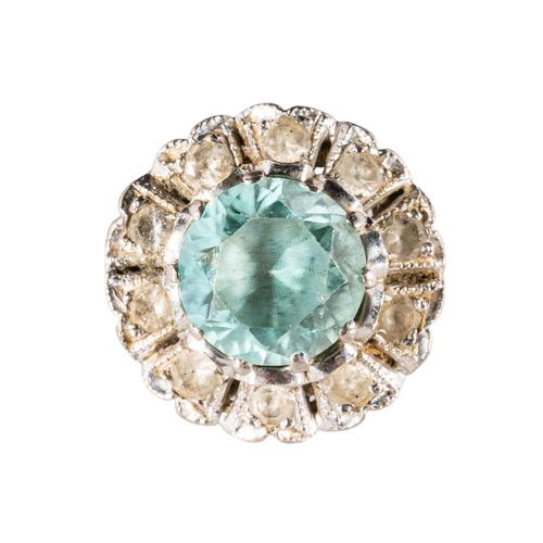 A GOLD, BLUE ZIRCON AND COLOURLESS GEM SET CLUSTER RING