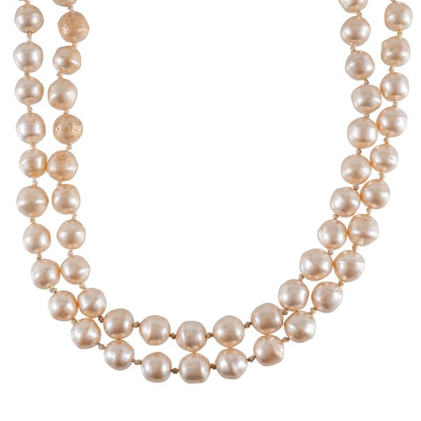 A CHANEL NECKLACE