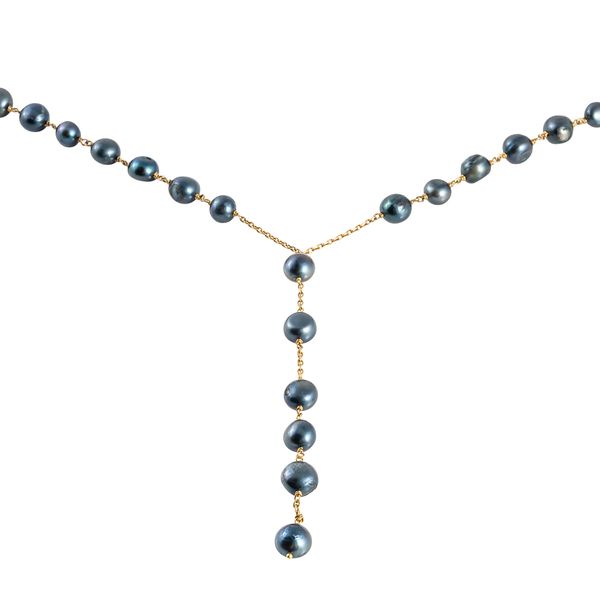 A PEARL NECKLACE