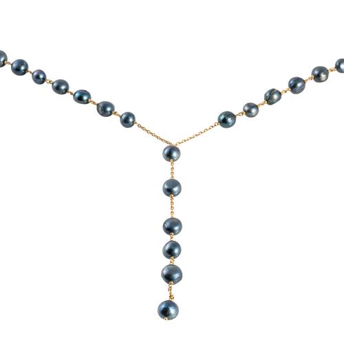 A PEARL NECKLACE