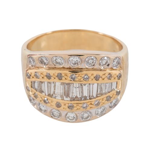 A DIAMOND SET CLUSTER RING